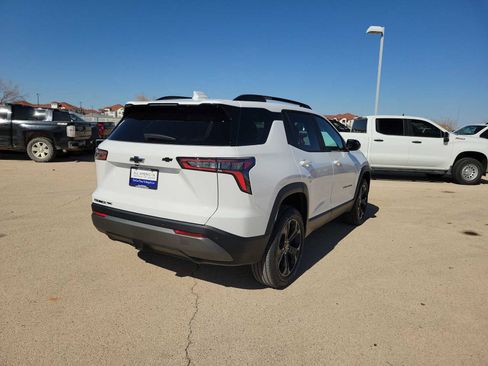 New 2026 Chevrolet Equinox LT w/ Convenience Package II AWD/4WD image 8