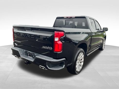 Used 2022 Chevrolet Silverado 1500 High Country w/ Technology Package AWD/4WD image 5