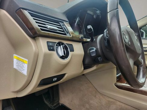 Used 2011 Mercedes-Benz E 550 Sedan image 14