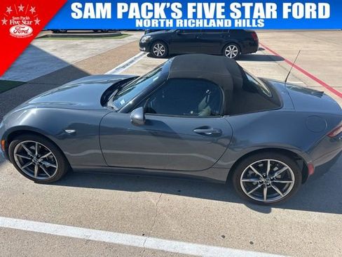 Used 2021 MAZDA MX-5 Miata Grand Touring RWD image 8