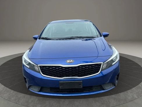 Used 2017 Kia Forte LX w/ LX Popular Package FWD image 2