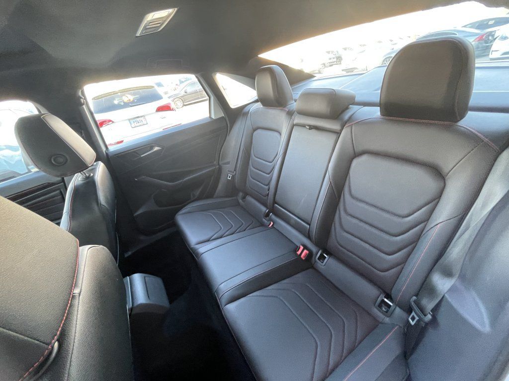 Used 2024 Volkswagen Jetta GLI Autobahn w/ GLI Black Package FWD image 17