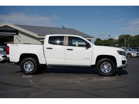 Used 2018 Chevrolet Colorado W/T w/ WT Convenience Package image 2