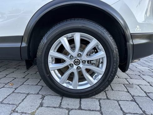 Used 2022 Nissan Rogue Sport SV w/ Technology Package AWD/4WD image 11