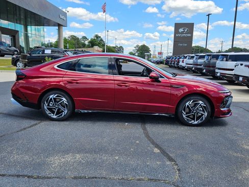New 2025 Hyundai Sonata SEL FWD image 12
