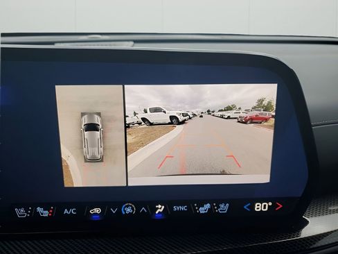 Used 2026 Chevrolet Traverse High Country image 45