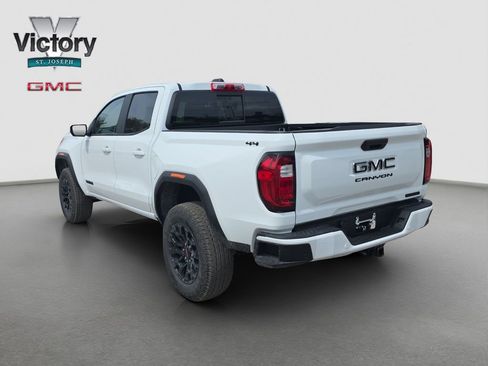 New 2026 GMC Canyon Elevation w/ LPO, Black Badging Package AWD/4WD image 15