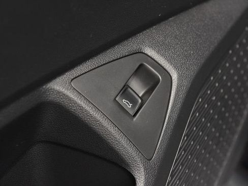 New 2026 Volkswagen Jetta GLI Autobahn FWD image 9