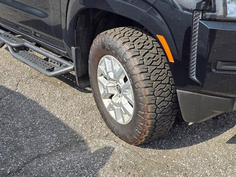 Used 2022 Nissan Frontier SV image 19