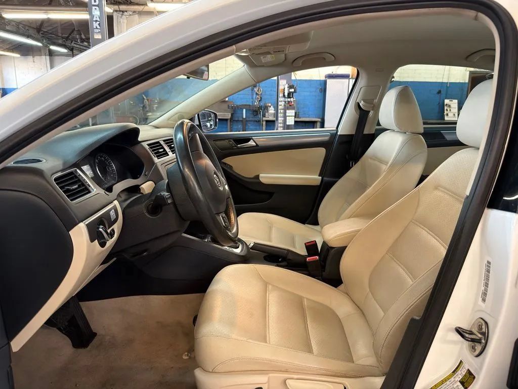 Used 2014 Volkswagen Jetta TDI FWD image 17