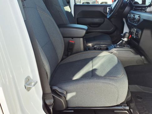 Used 2026 Jeep Wrangler Sport image 11