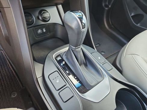 Used 2018 Hyundai Santa Fe Sport FWD image 29