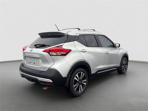 Used 2018 Nissan Kicks SR w/ Exterior Package image 6