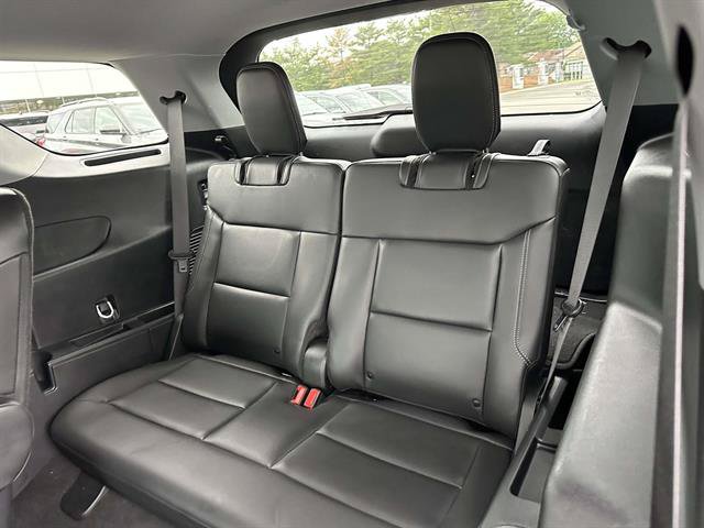 Used 2023 Ford Explorer XLT w/ Equipment Group 202A AWD/4WD image 11