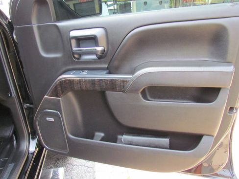 Used 2015 GMC Sierra 2500 Denali w/ Duramax Plus Package AWD/4WD image 18