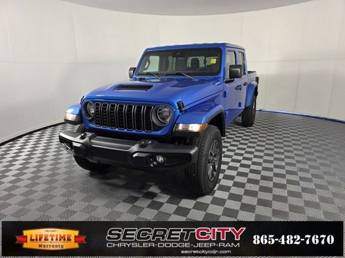 New 2025 Jeep Gladiator Sport image 3