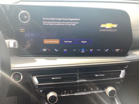 New 2026 Chevrolet Traverse LT w/ Driver Confidence Package FWD image 26
