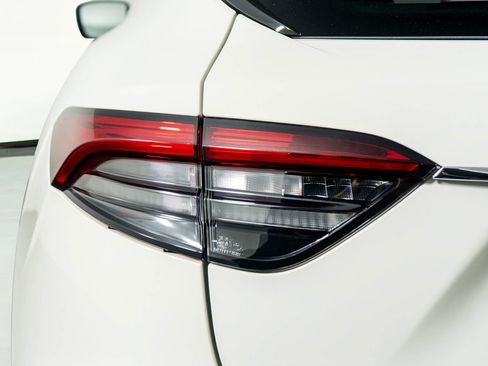 Used 2022 Maserati Levante Modena image 21