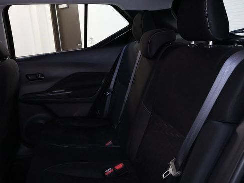 Used 2021 Nissan Kicks S FWD image 12