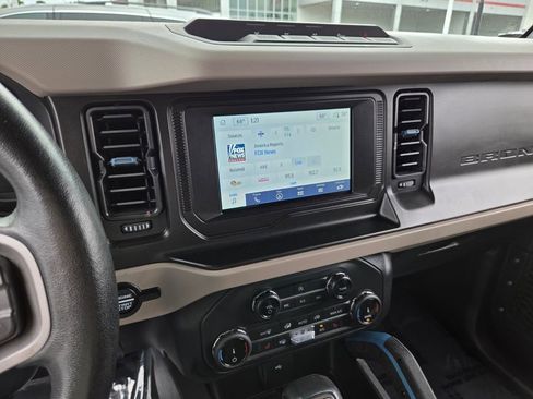 Used 2022 Ford Bronco Wildtrak AWD/4WD image 21