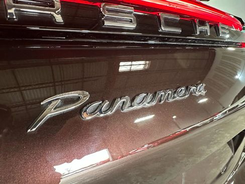 Used 2018 Porsche Panamera w/ Premium Package Plus image 38