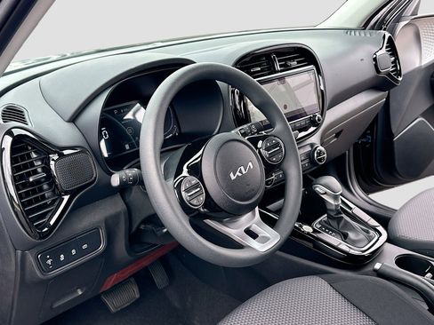 New 2025 Kia Soul S image 4