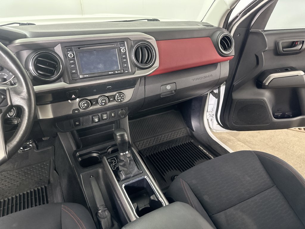 Used 2019 Toyota Tacoma SR5 RWD image 21