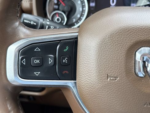 Used 2019 RAM 1500 Laramie AWD/4WD image 21