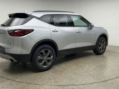 Used 2025 Chevrolet Blazer LT image 9
