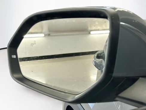 Used 2023 Volkswagen Atlas Cross Sport SEL AWD/4WD image 16