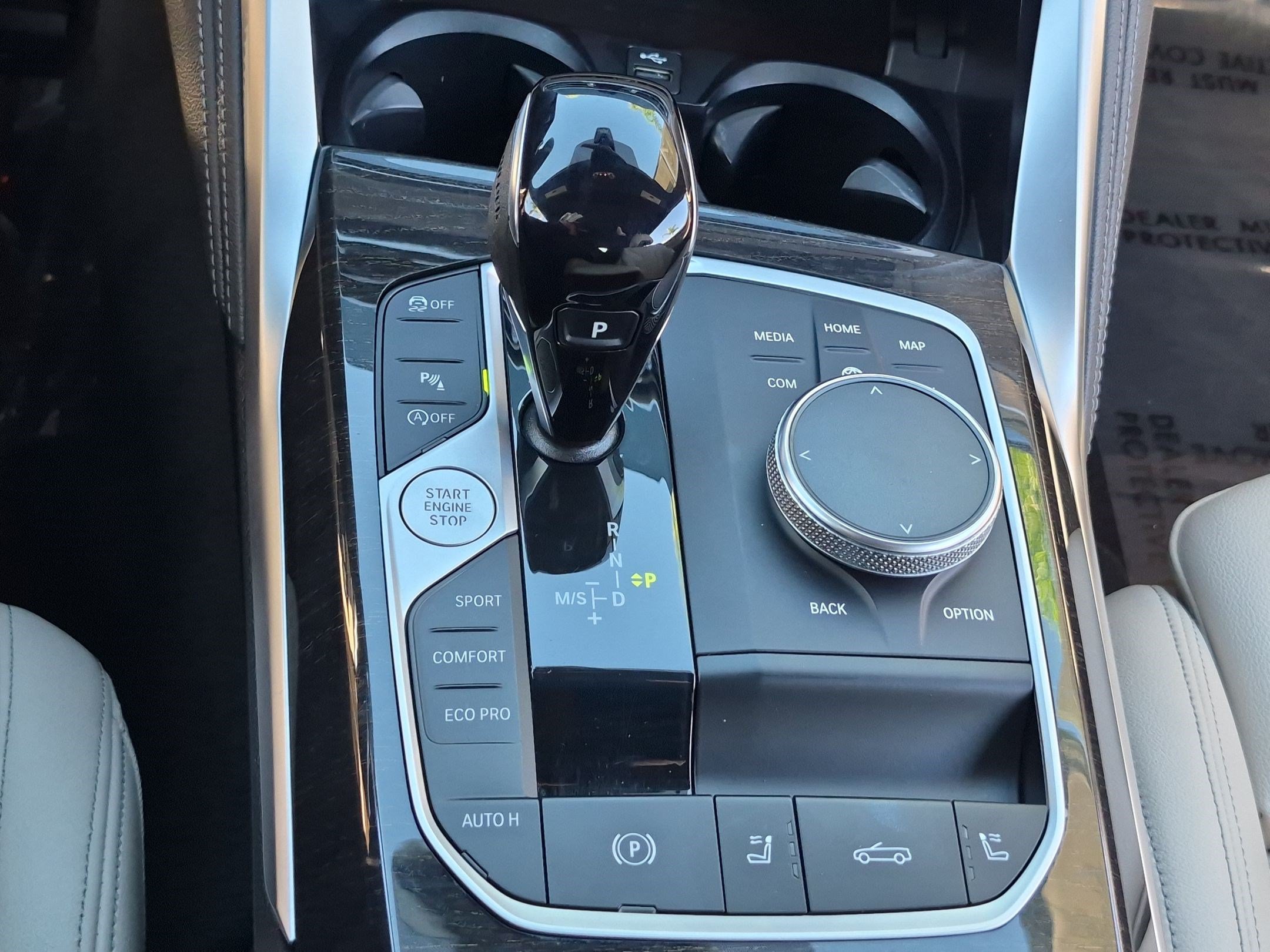 Certified 2022 BMW 430i xDrive Convertible w/ M Sport Package AWD/4WD image 26