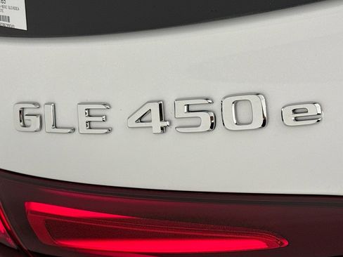 New 2026 Mercedes-Benz GLE 450e 4MATIC image 8