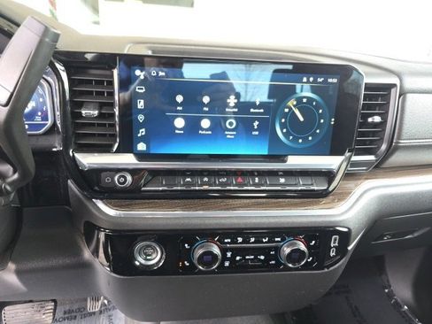 Used 2023 Chevrolet Silverado 1500 LT image 27