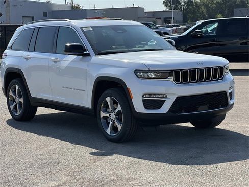 New 2025 Jeep Grand Cherokee Limited image 1