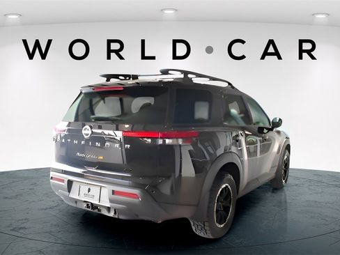 Used 2025 Nissan Pathfinder Rock Creek image 6