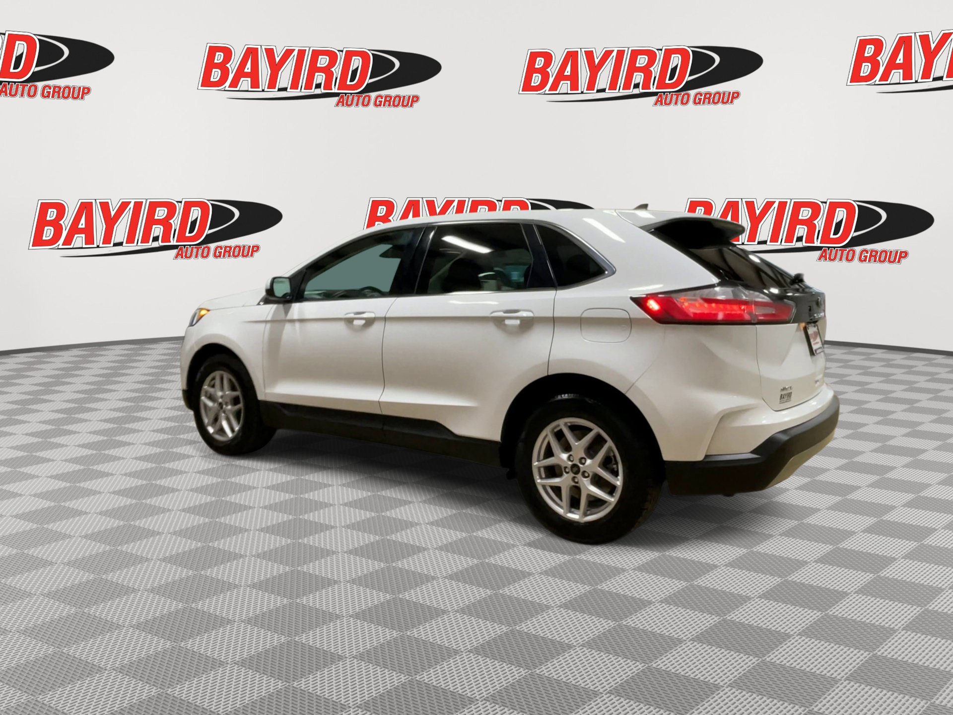 Used 2024 Ford Edge SEL AWD/4WD image 6