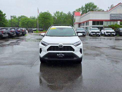 Used 2025 Toyota RAV4 XLE AWD/4WD image 3