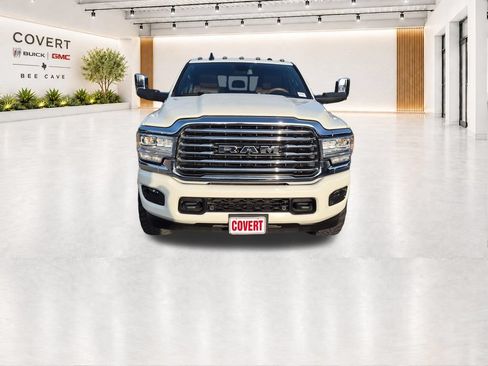 Used 2021 RAM 3500 Limited AWD/4WD image 3