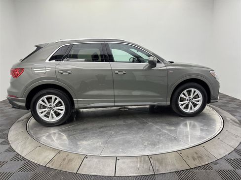Used 2023 Audi Q3 2.0T Premium w/ Convenience Package image 17