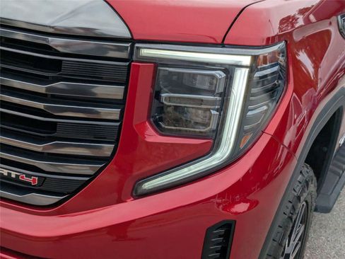 Used 2023 GMC Sierra 1500 AT4 w/ AT4 Premium Package AWD/4WD image 18