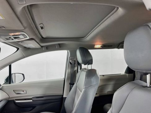 Used 2023 Toyota Sienna XLE AWD/4WD image 24