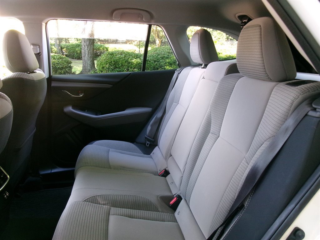 Used 2023 Subaru Outback Premium AWD/4WD image 28