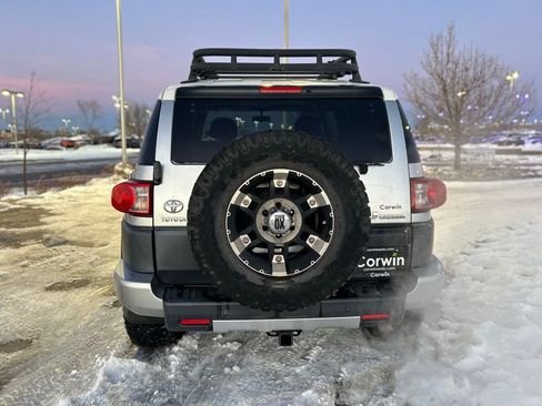 Used 2008 Toyota FJ Cruiser 4WD image 6