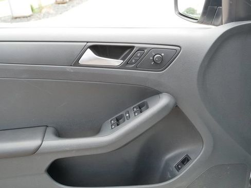 Used 2016 Volkswagen Jetta S FWD image 16