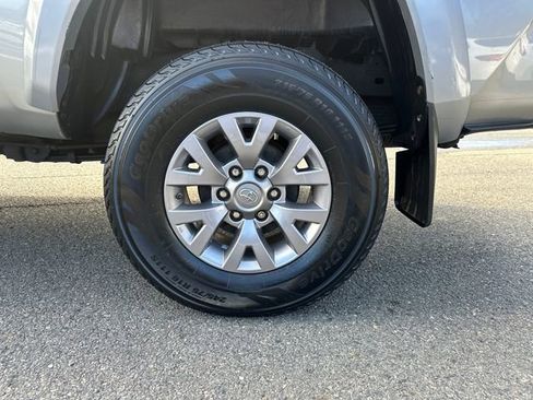 Certified 2019 Toyota Tacoma SR5 w/ SR5 Appearance Package (SM) image 13