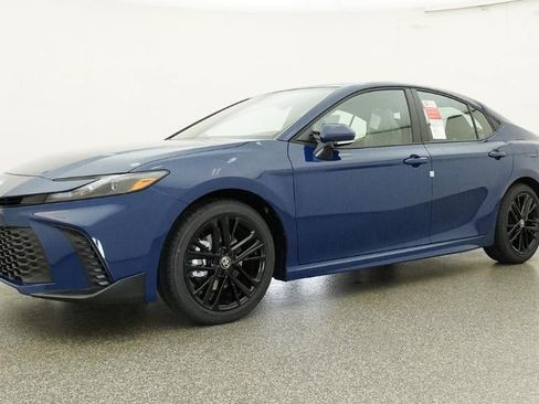 New 2026 Toyota Camry SE FWD image 17