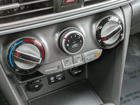 Certified 2021 Hyundai Kona SEL AWD/4WD image 25
