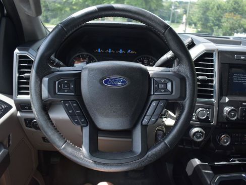 Used 2016 Ford F150 XLT w/ Equipment Group 302A Luxury AWD/4WD image 31