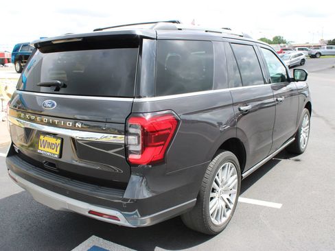 Used 2024 Ford Expedition Limited AWD/4WD image 8