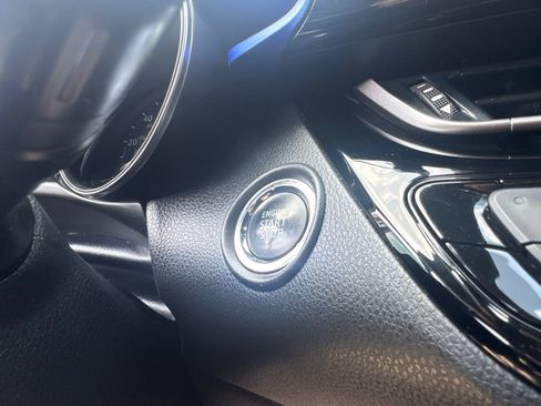 Used 2021 Toyota C-HR XLE FWD image 25